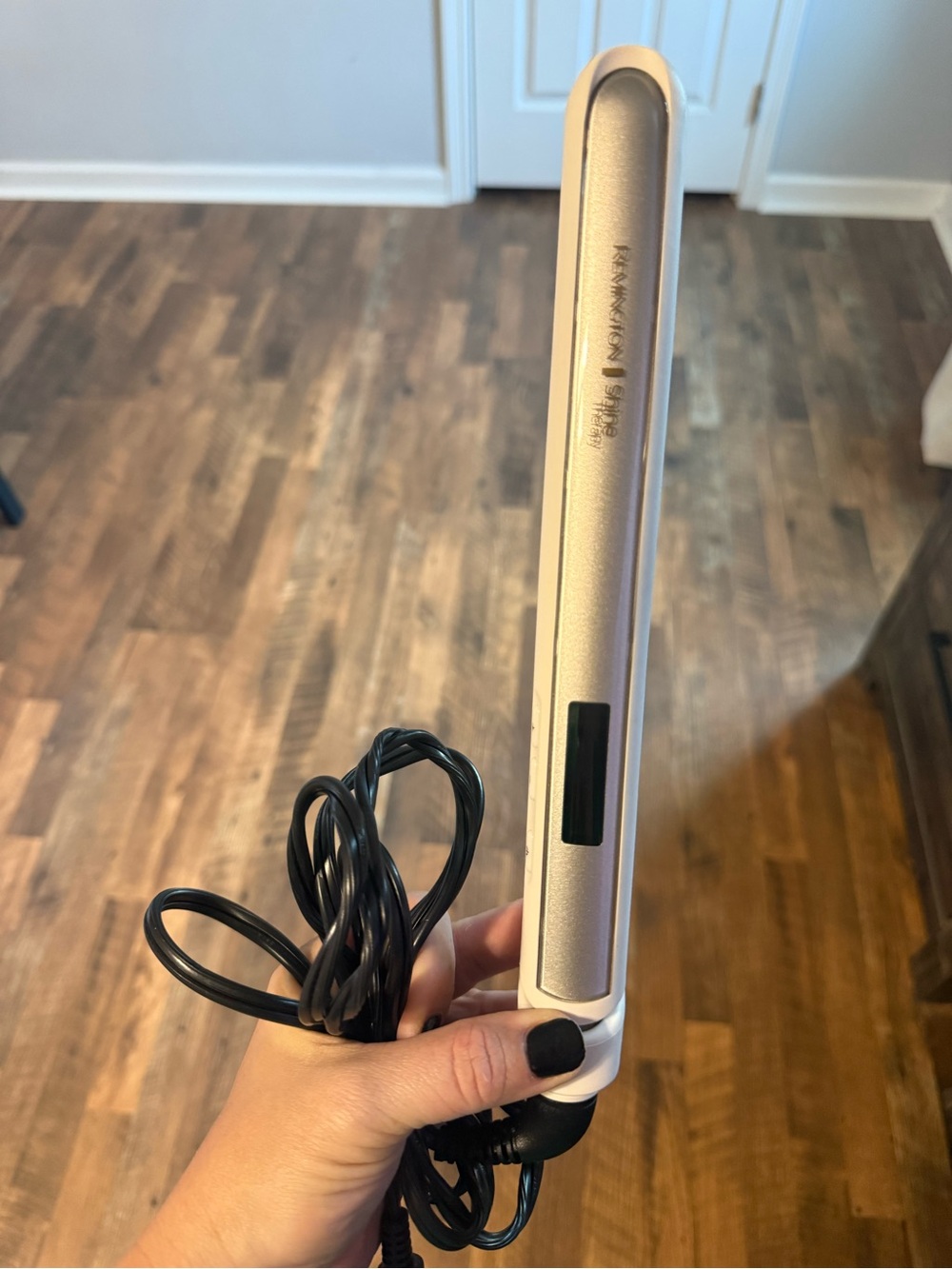 Remington Gold and White Flat Iron Hair Straightener